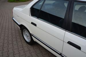 BMW 740i 1992 года  (UK)